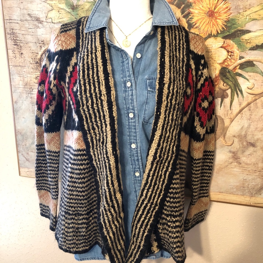 Pink Republic Aztec Pattern Open Draped Knit Cardigan - Picture 5 of 16